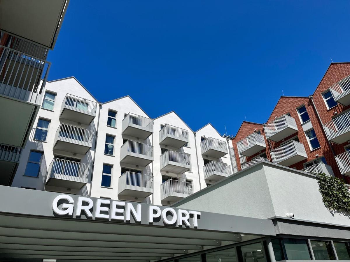Green Port Spa Kolobrzeg Stylowy Loft- W Cenie Klimatyzacja, Baseny, 2 Jacuzzi, Sauna, Szlafroki, Bawialnia Ngoại thất bức ảnh